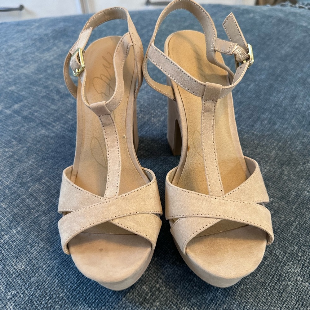 Beige faux suede T-strap Chunky platform sandals